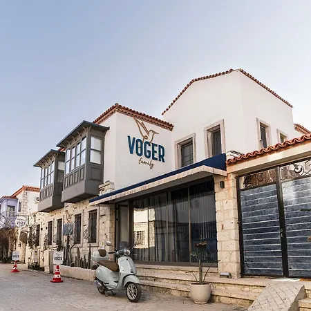 Otel Voger Family